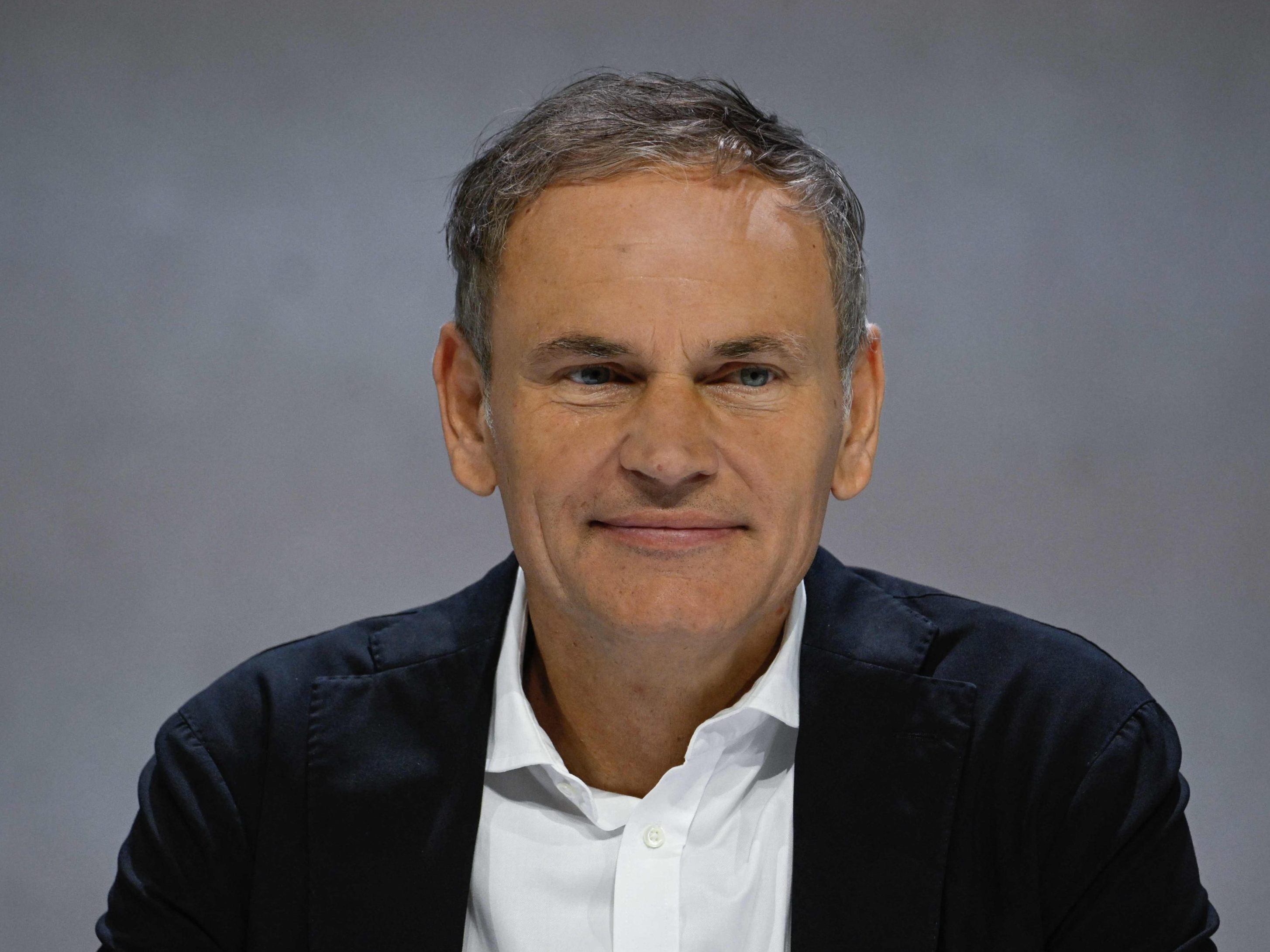 Oliver Blume ist seit 2015 Vorstandsvorsitzender von Porsche und führt seit 2022 auch den Volkswagen-Konzern. Oliver Blume ist seit 2015 Vorstandsvorsitzender von Porsche und führt seit 2022 auch den Volkswagen-Konzern.
