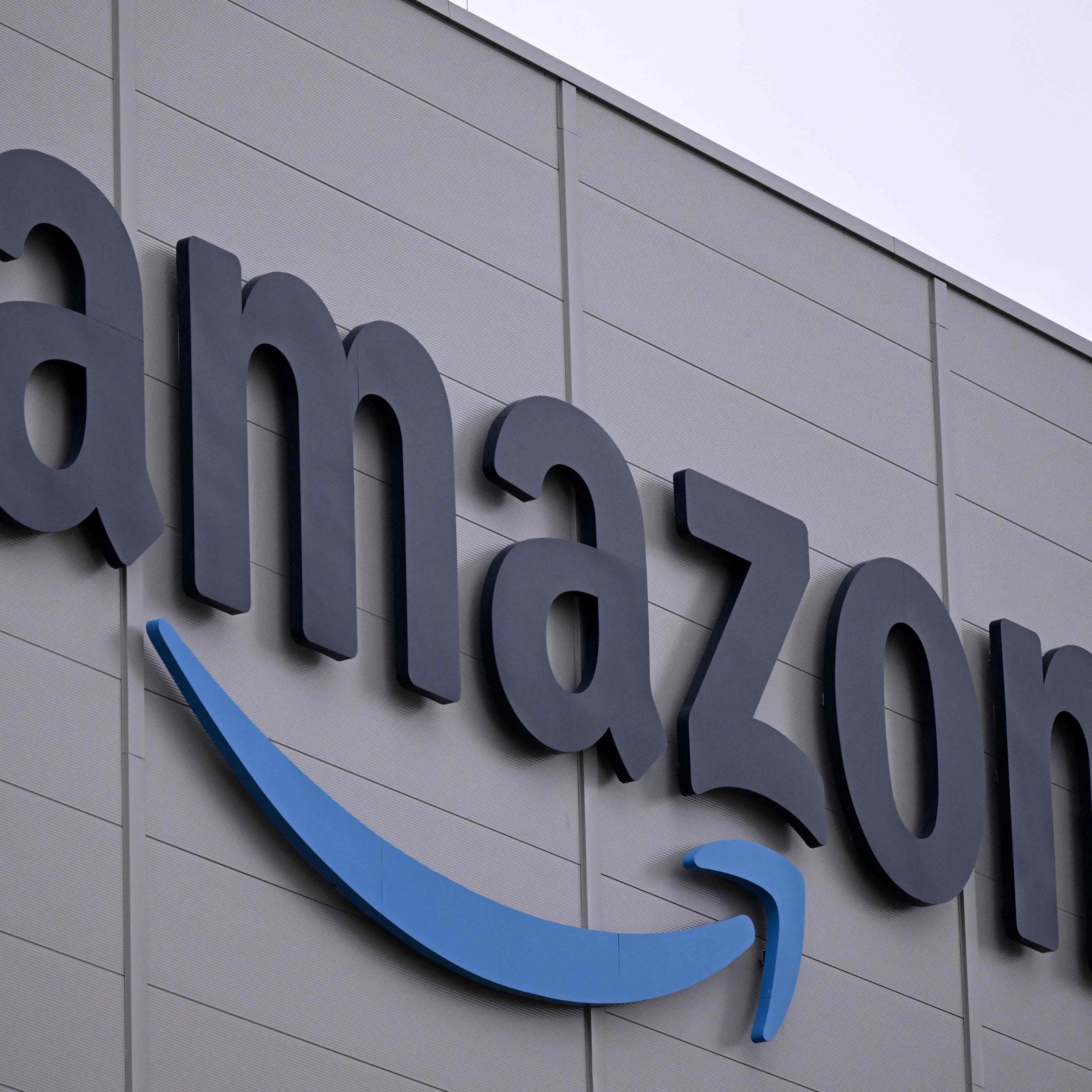 Amazon streicht rund 14.000 Bürojobs.