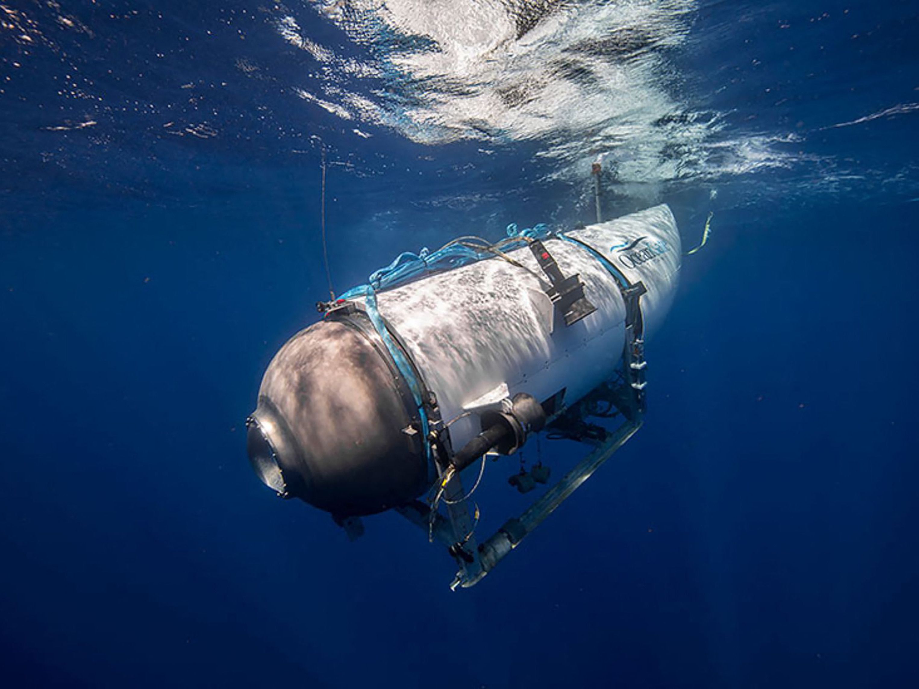 Die "Titan" war ein von Oceangate entwickeltes Mini-U-Boot, das für Tauchgänge zum Wrack der "Titanic" eingesetzt wurde. Die "Titan" war ein von Oceangate entwickeltes Mini-U-Boot, das für Tauchgänge zum Wrack der "Titanic" eingesetzt wurde.