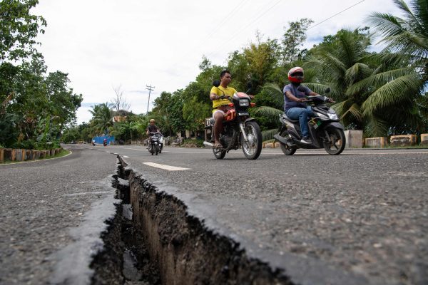 TOPSHOT-PHILIPPINES-EARTHQUAKE