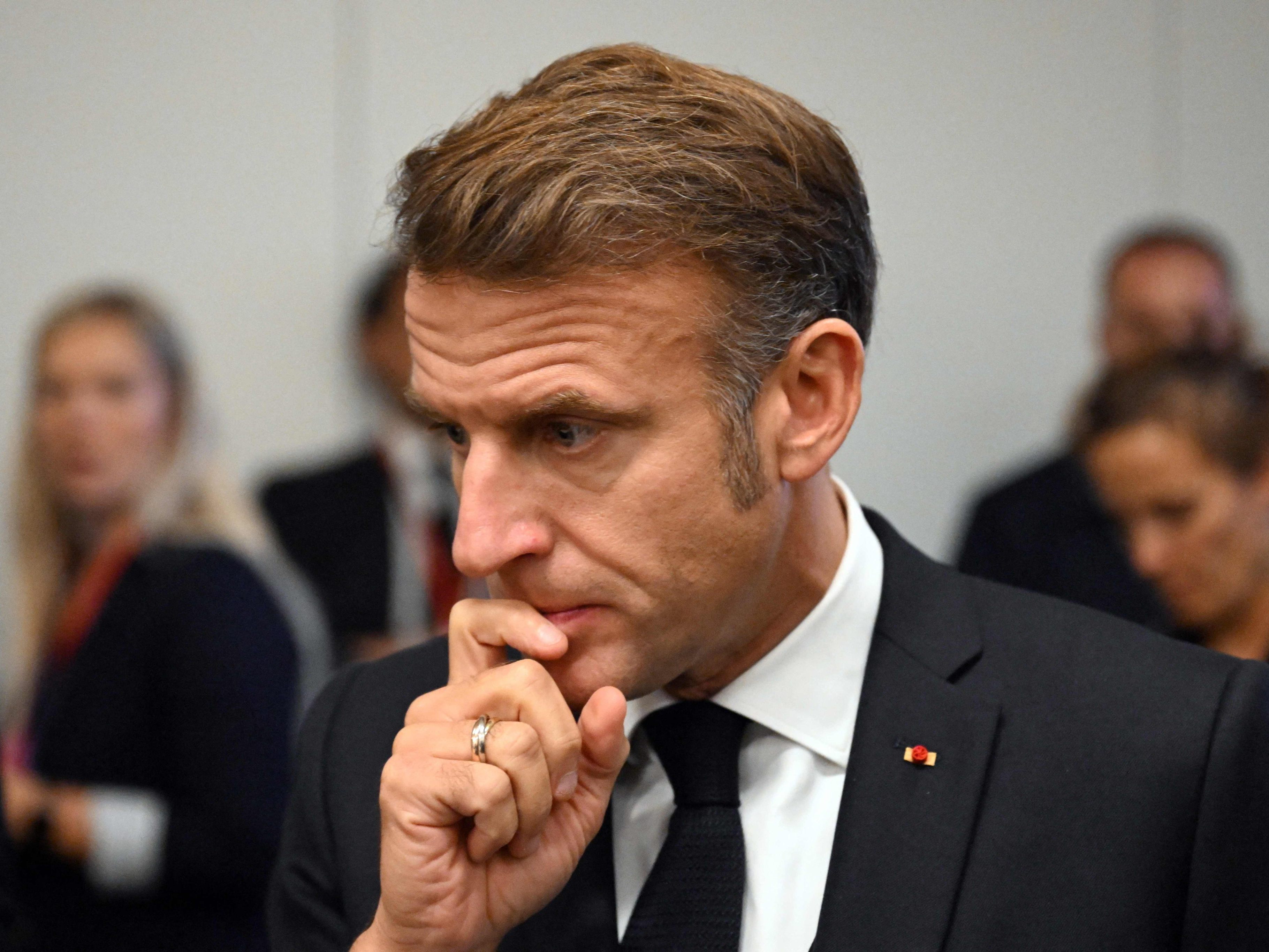 Ist Macron in der Zwickmühle?