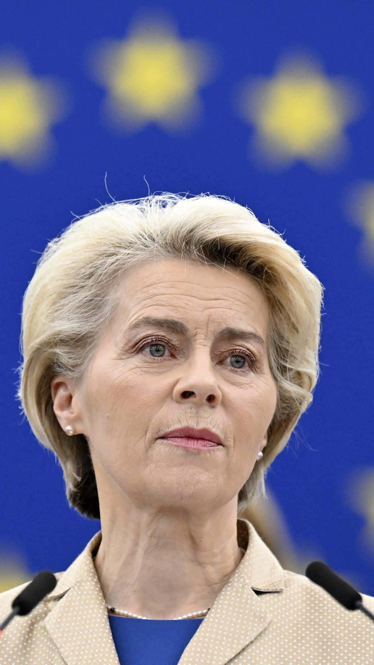 EU-Abgeordnete lehnen zwei Anträge gegen Kommissionspräsidentin ab – Kritik an ihrer Amtsführung bleibt dennoch laut