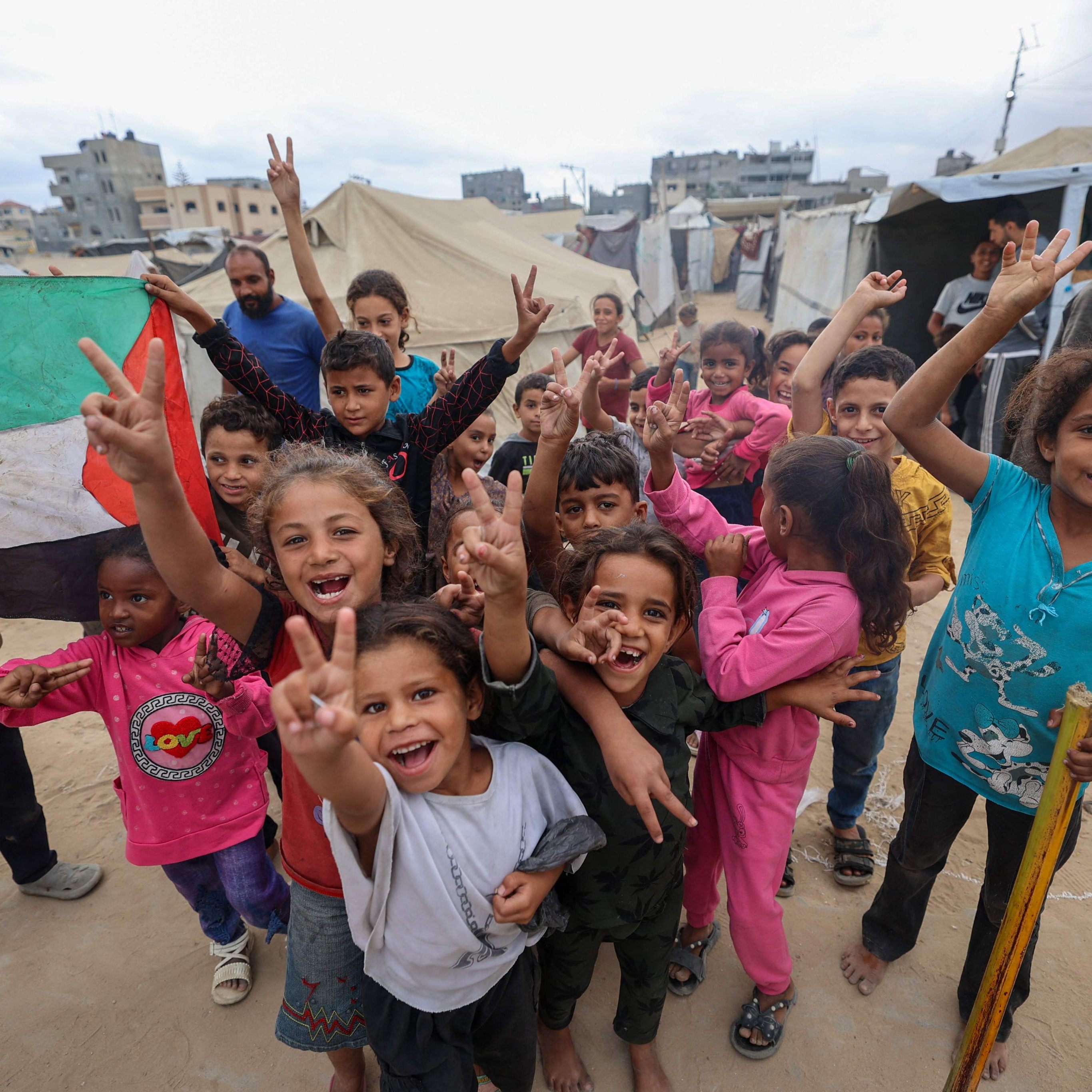 Gaza zwischen Hoffnung und Schmerz: Menschen reagieren emotional auf Einigung zwischen Israel und Hamas.