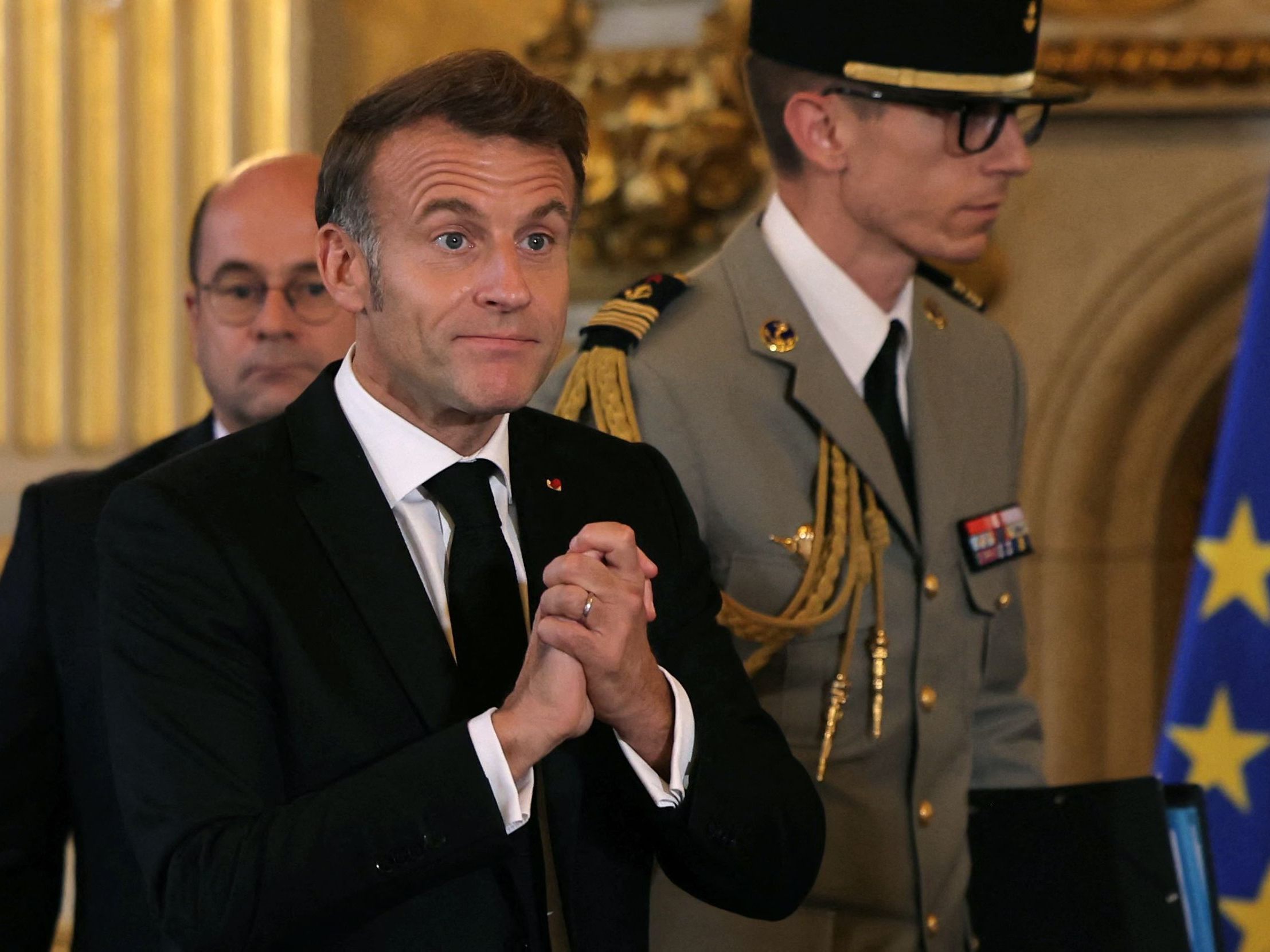 Frankreichs Präsident Emmanuel Macron soll nach dem Treffen bekannt geben, wer neuer Regierungschef wird. Frankreichs Präsident Emmanuel Macron soll nach dem Treffen bekannt geben, wer neuer Regierungschef wird.