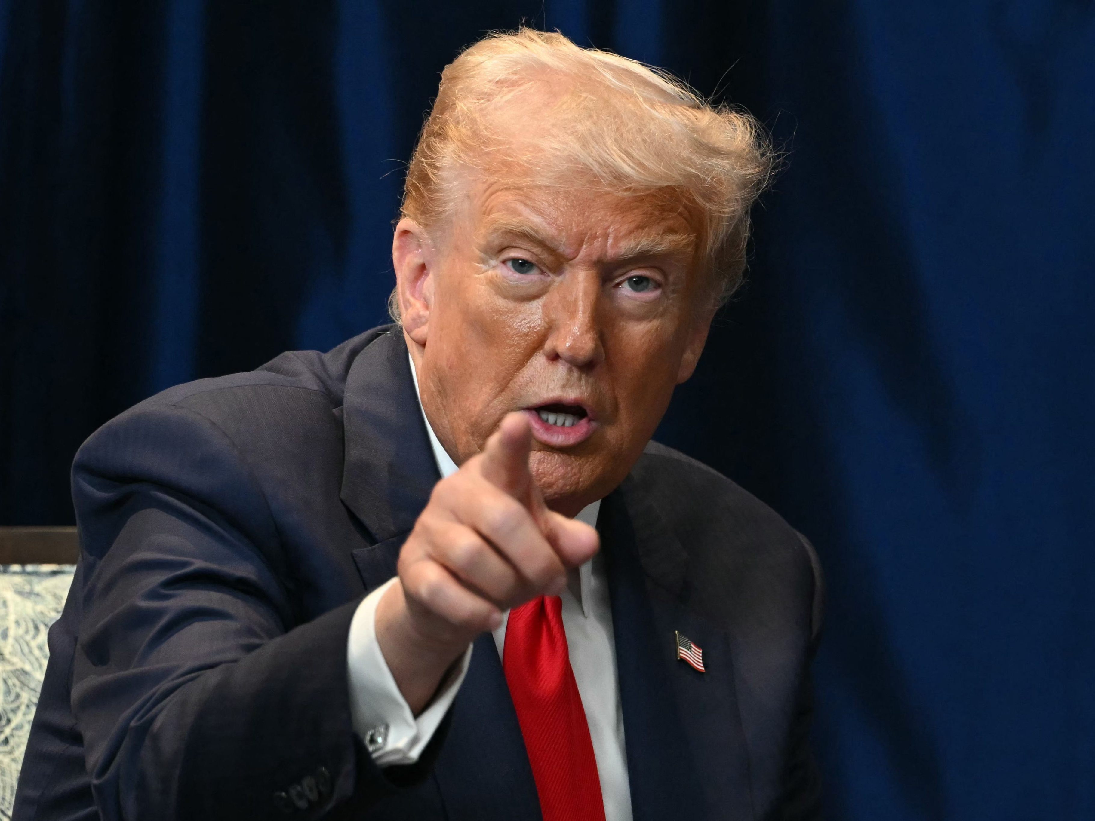 US-Präsident Trump möchte eine dritte Amtszeit - obwohl das gegen die Verfassung verstoßen würde. US-Präsident Trump möchte eine dritte Amtszeit - obwohl das gegen die Verfassung verstoßen würde.