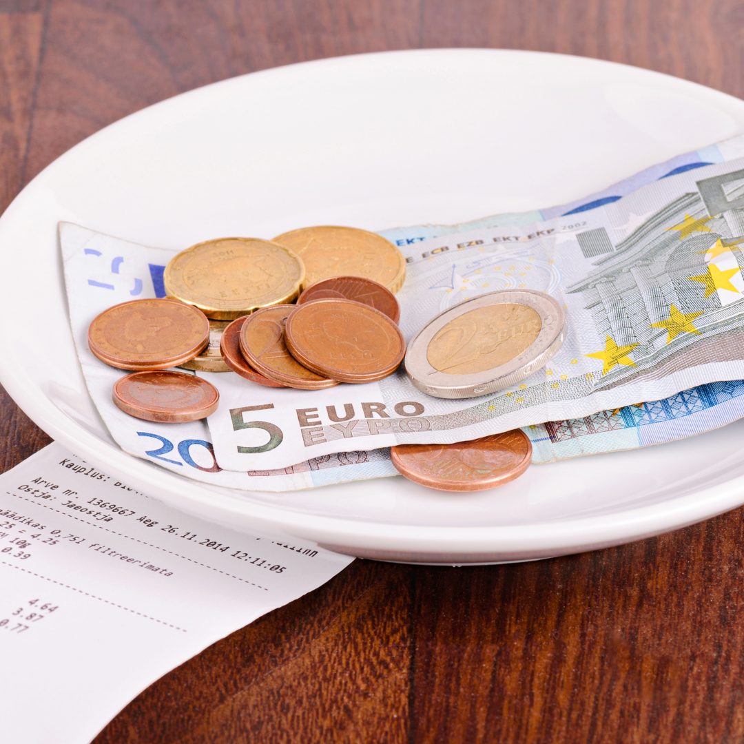 Einheitliche Pauschalen für Trinkgeld: Was Beschäftigte wissen müssen