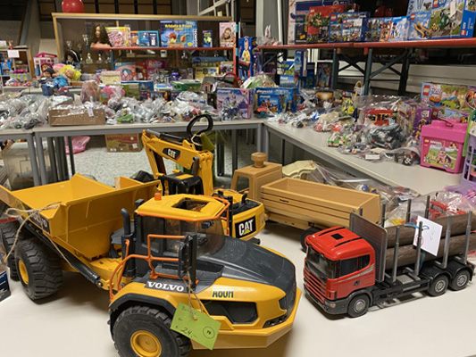 Gro-er-Kinderbasar-in-Nenzing-am-12-10-2025
