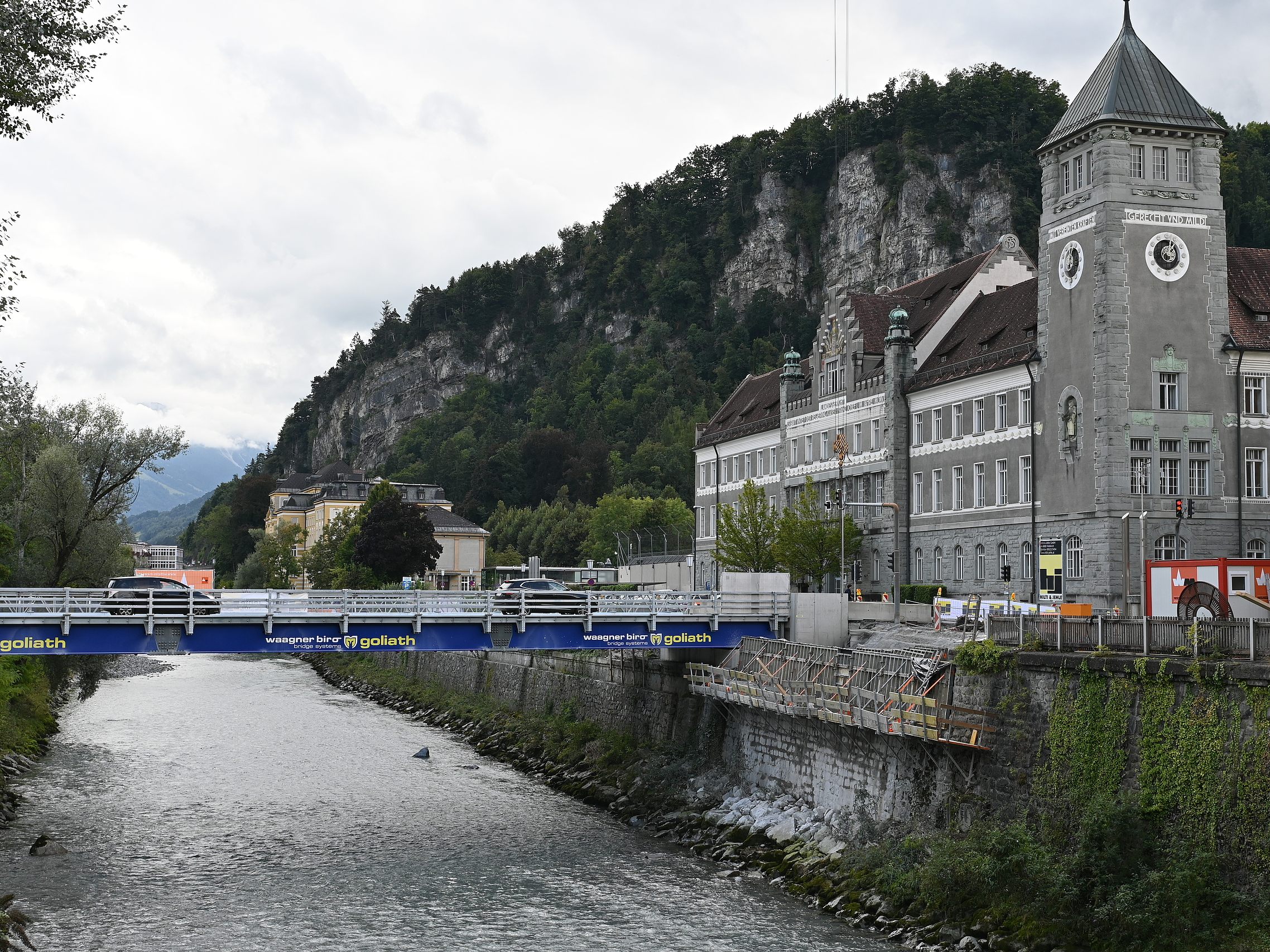 Bauarbeiten-an-der-Montfortbr-cke-gehen-planm-ig-voran