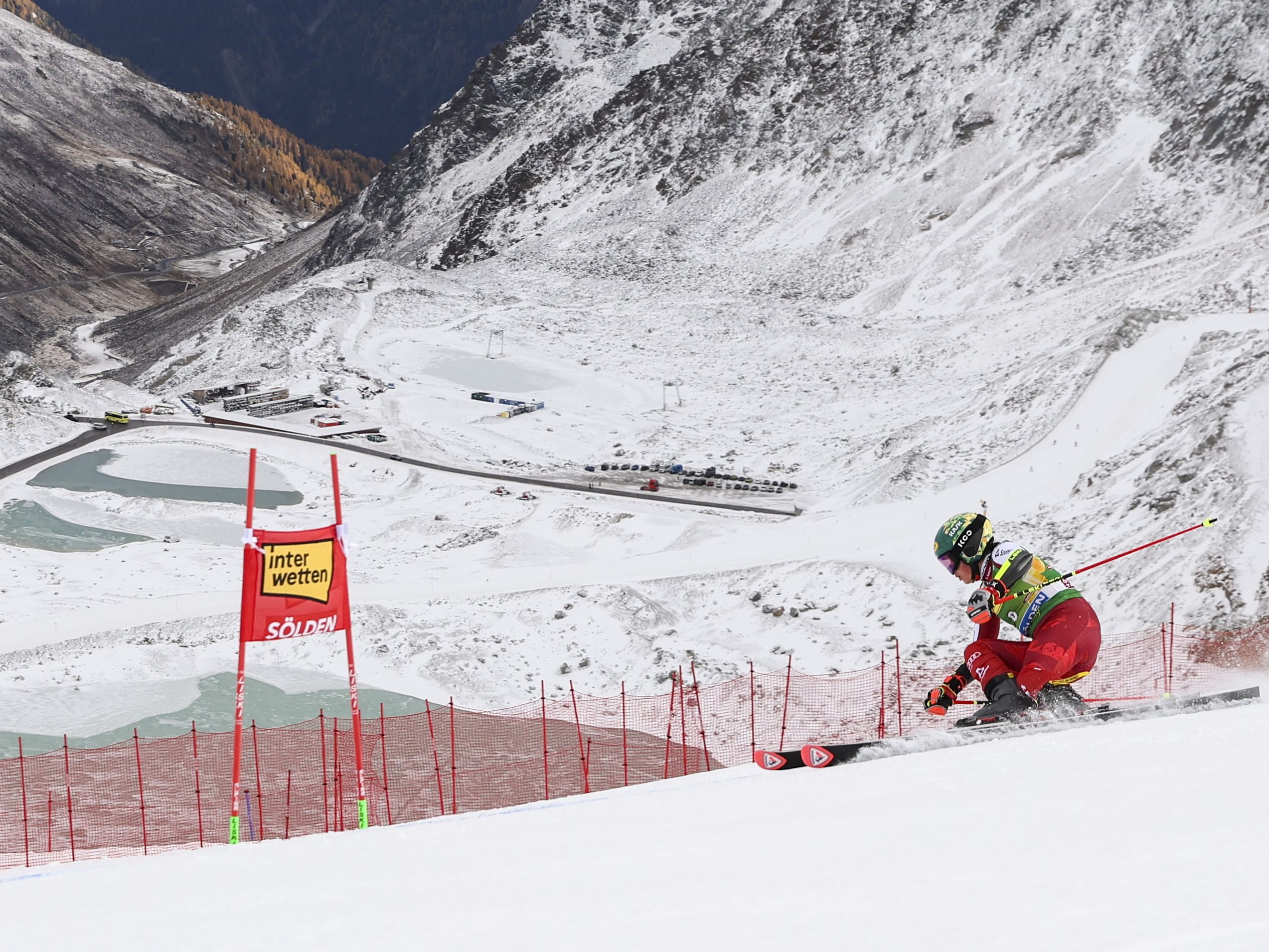 Julia Scheib hat im ersten Durchgang des Ski-Weltcup-Auftakts in Sölden für ein kräftiges Rufzeichen gesorgt. Julia Scheib hat im ersten Durchgang des Ski-Weltcup-Auftakts in Sölden für ein kräftiges Rufzeichen gesorgt.