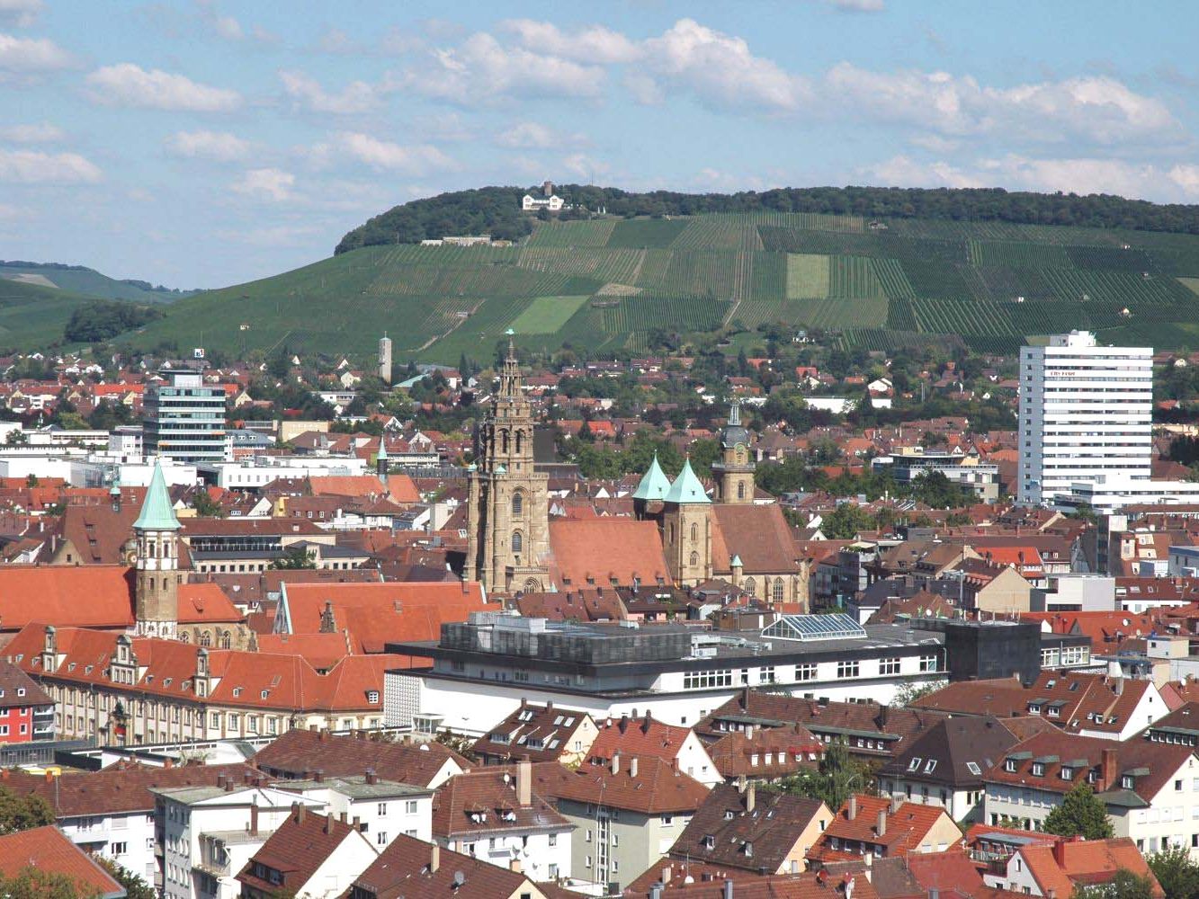 Die deutsche Stadt Heilbronn erhält von der EU den Titel „Grüne Hauptstadt Europas 2027“. Die deutsche Stadt Heilbronn erhält von der EU den Titel „Grüne Hauptstadt Europas 2027“.