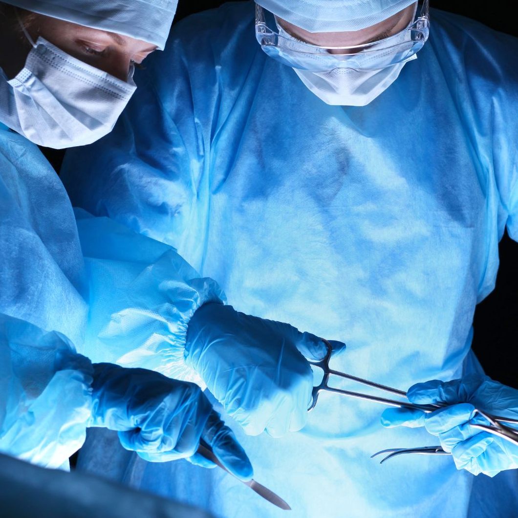 Junger Patient nach Herztransplantation in gutem Zustand (Symbolbild)