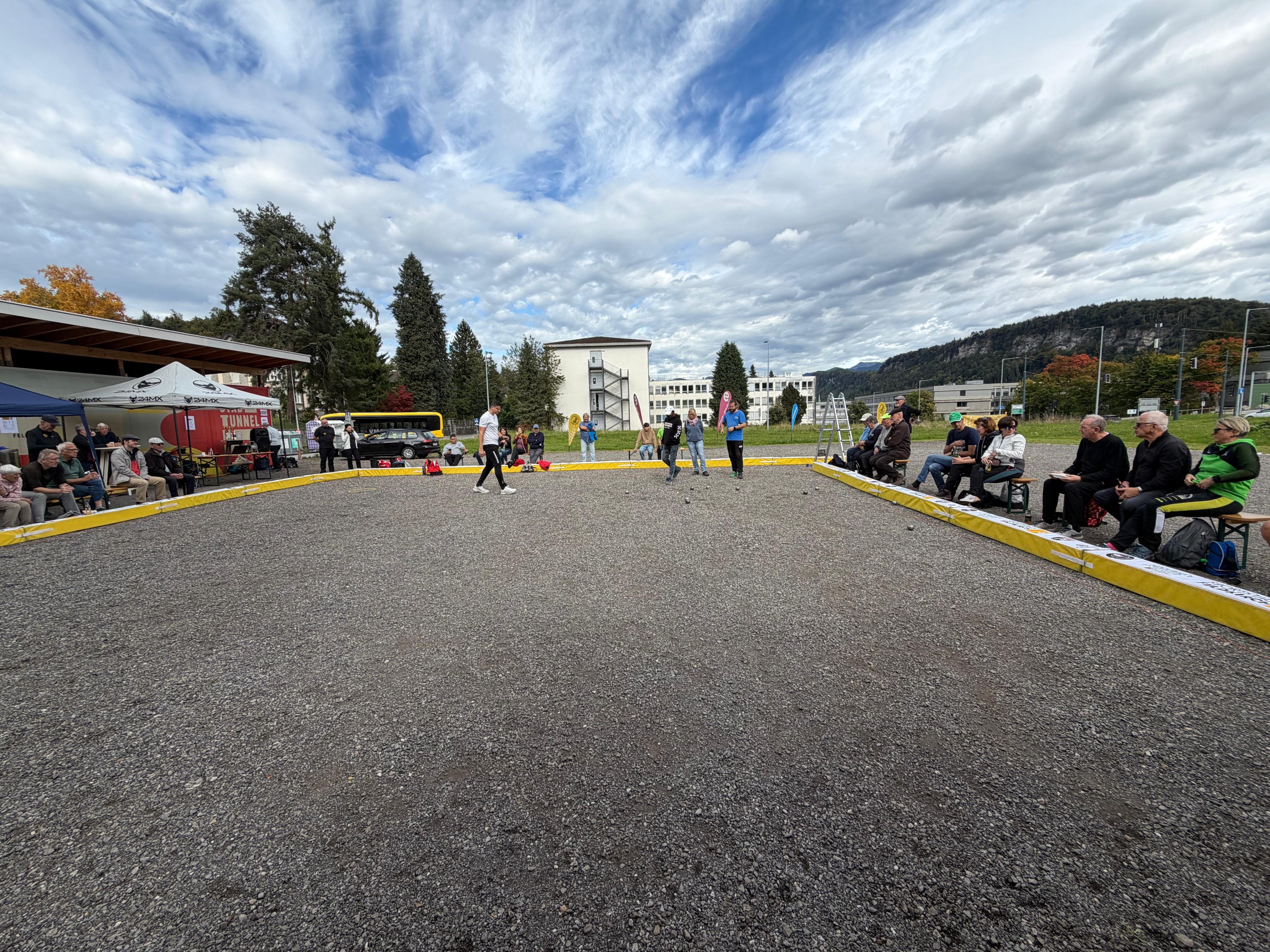 33 Teams ritterten um den Sieg beim ersten Feldkircher Pétanque Open. 33 Teams ritterten um den Sieg beim ersten Feldkircher Pétanque Open.