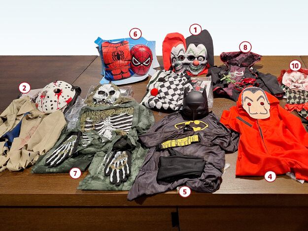 Die AK OÖ testete mehrere Halloweenkostüme. Die AK OÖ testete mehrere Halloweenkostüme.