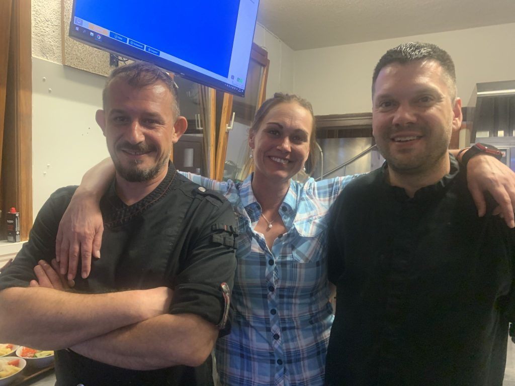 Zwischen-K-ssp-tzle-und-einer-Fotoorgie