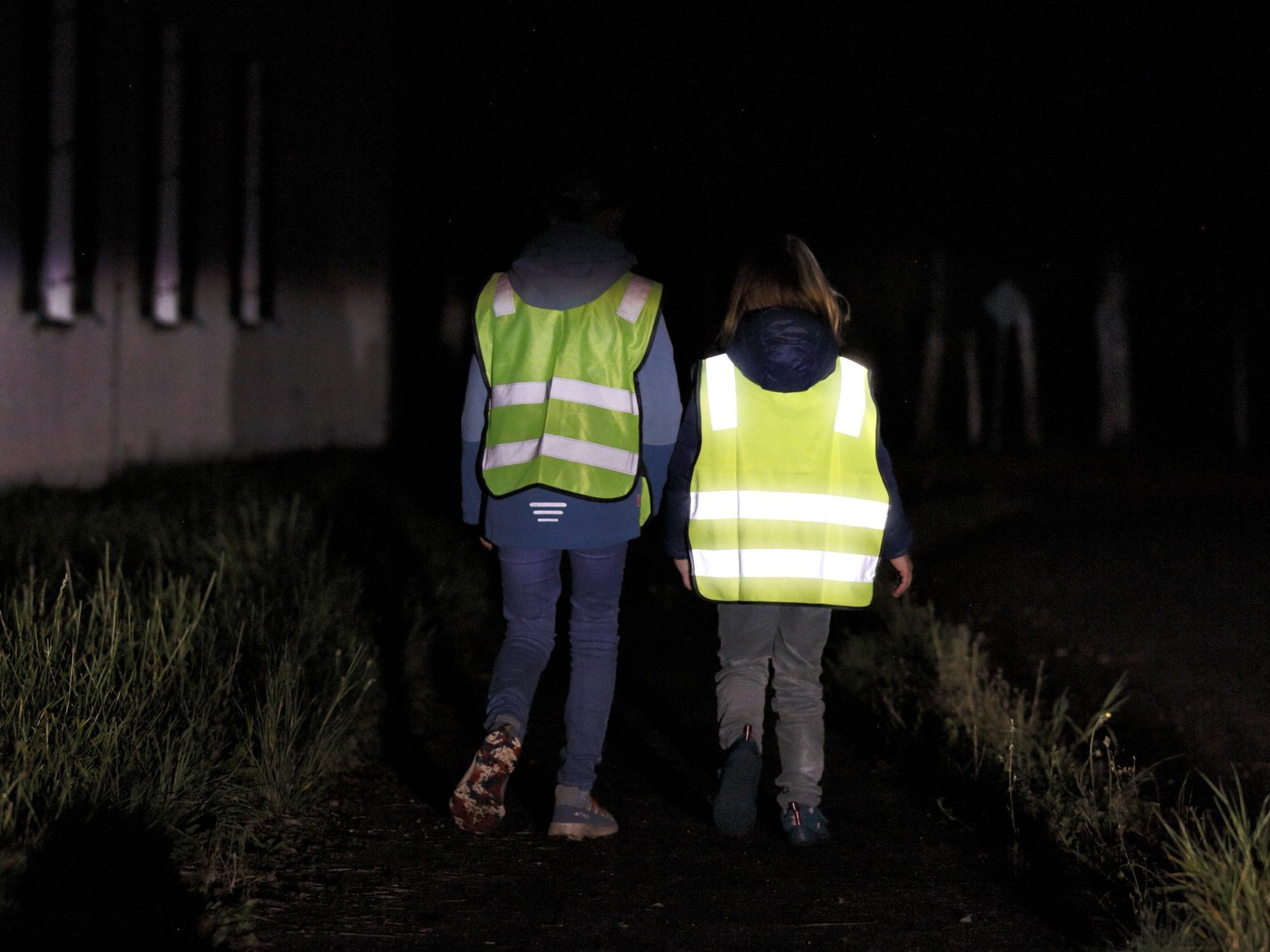 Der ÖAMTC hat Kinderwarnwesten getestet. Der ÖAMTC hat Kinderwarnwesten getestet.