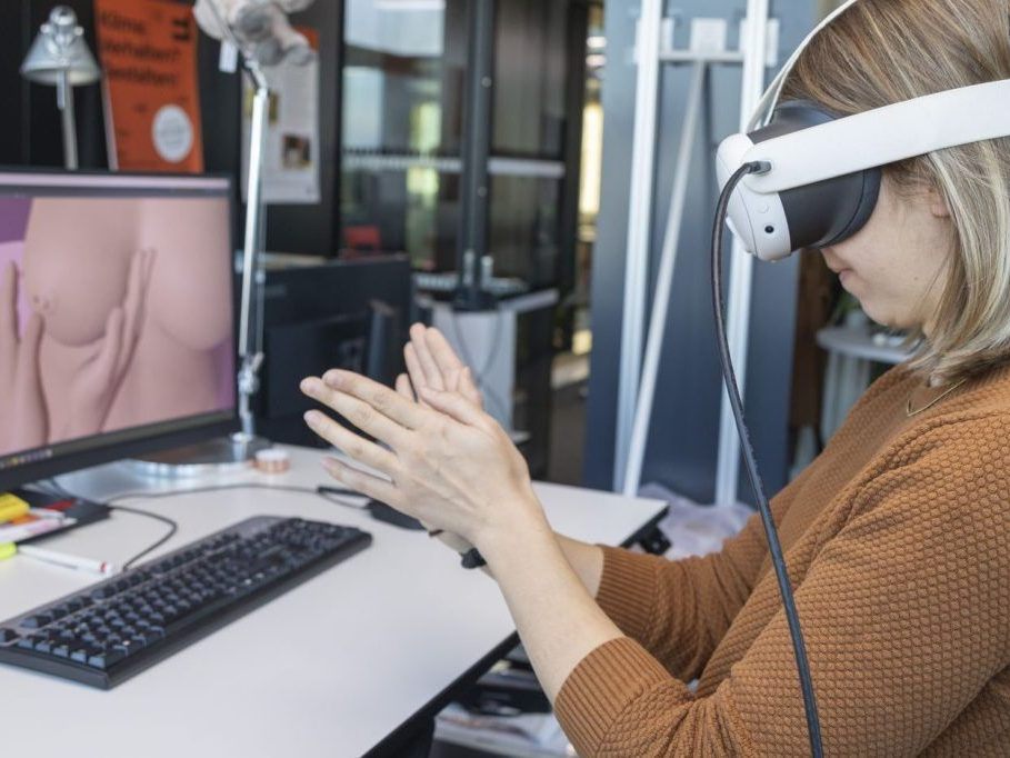 VR-Brille-gegen-Brustkrebs-Die-FHV-in-Dornbirn-macht-Vorsorge-einfach