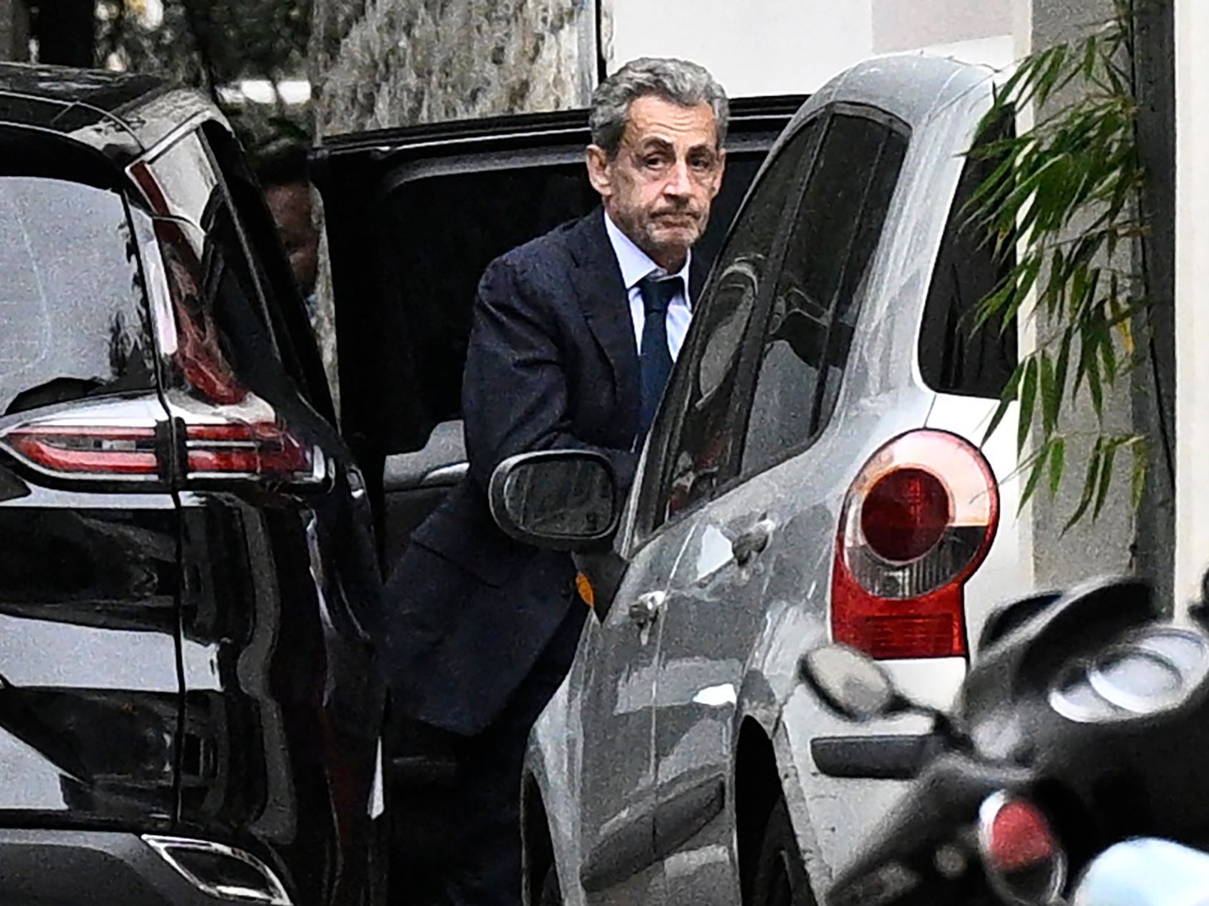 Sarkozy muss am Dienstag seine Haft antreten.