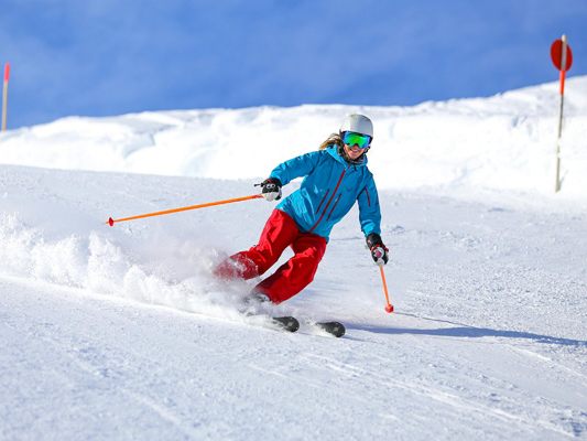 Mit ermäßigten Ski-Saisonkarten und der aha card steigt die Vorfreude auf den Winter. Mit ermäßigten Ski-Saisonkarten und der aha card steigt die Vorfreude auf den Winter.