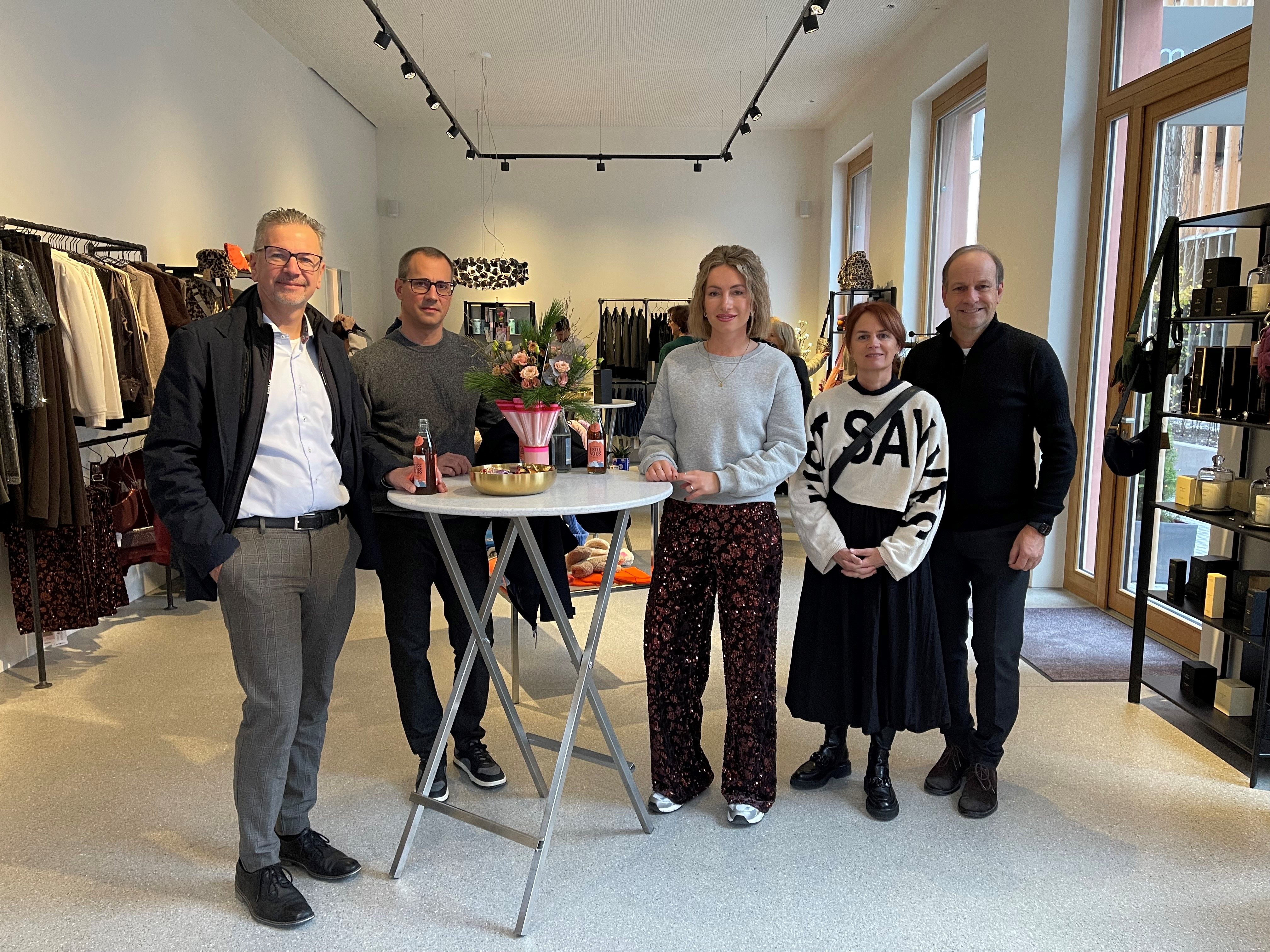 v. l. Markus Schadenbauer, Matthias Schmid, Stefanie Rudolph, Barbara Öhe-Kirchner, Bgm. Dieter Egger