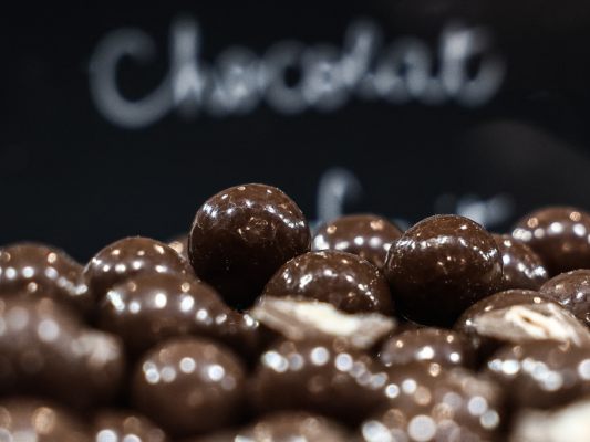 Schweizer-Schoko-Konzern-rechnet-mit-sinkenden-Kakaopreisen