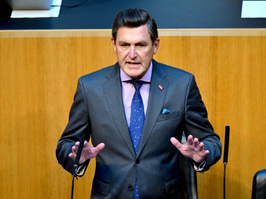 Hanke-will-in-der-EU-um-Schutz-f-r-Bahnindustrie-werben