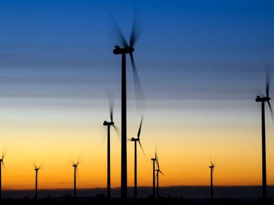 Deutsch-chinesische-Windr-der-bald-in-Steiermark-in-Betrieb