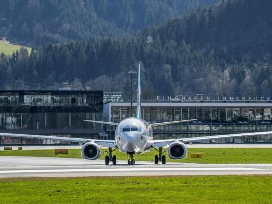 NEOS-Teilprivatisierung-von-Flughafen-Innsbruck-gefordert