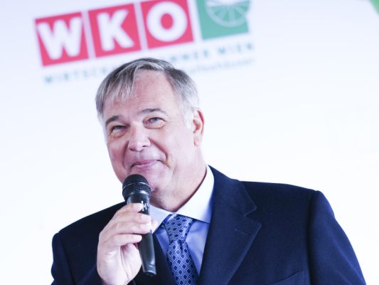 WK-Wien-Pr-sident-Ruck-h-lt-seine-Gage-f-r-angemessen