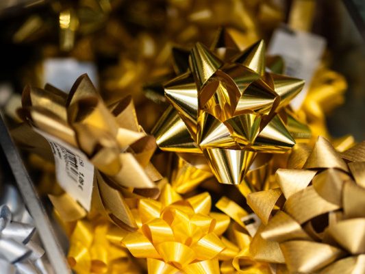 Konjunktur-auf-m-igem-Niveau-leicht-aufgehellt