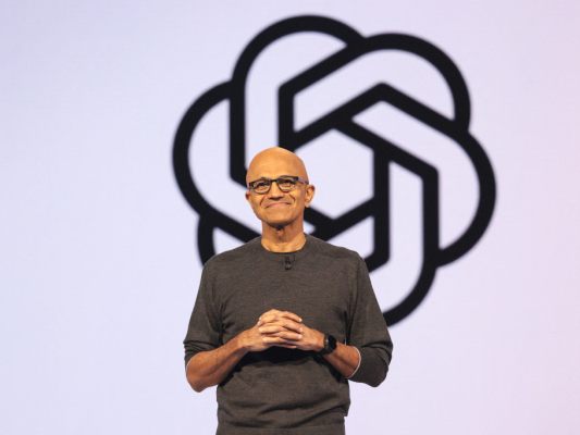 norwegens-staatsfonds-stellt-sich-gegen-microsoft-chef