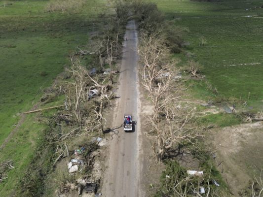 Schneisen der Zerstörung auf Jamaika