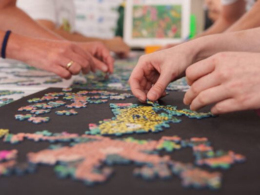 Gemeinsames-L-sen-von-Aufgaben-als-quot-sozialer-Klebstoff-quot-