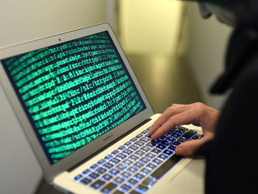 Unterricht-f-r-zuk-nftige-Cyber-Cops-an-drei-Schulen