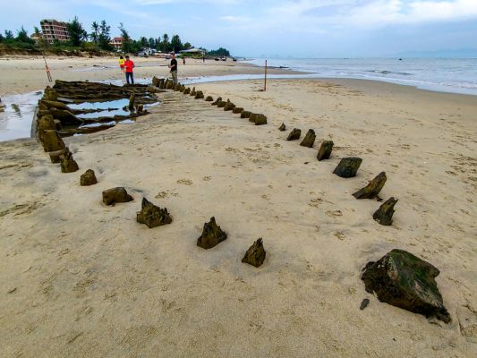 Taifun-legte-in-Vietnam-jahrhundertealtes-Schiffswrack-frei
