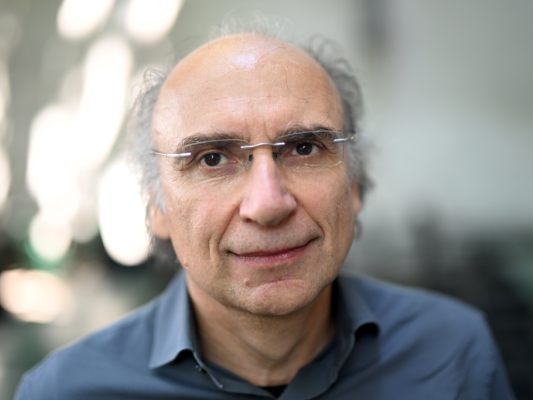 -sterreichischer-Buchpreis-geht-an-Dimitr-Dinev