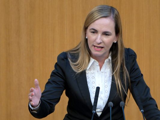 Stadttheater-Wr-Neustadt-geht-optimistisch-ins-zweite-Jahr