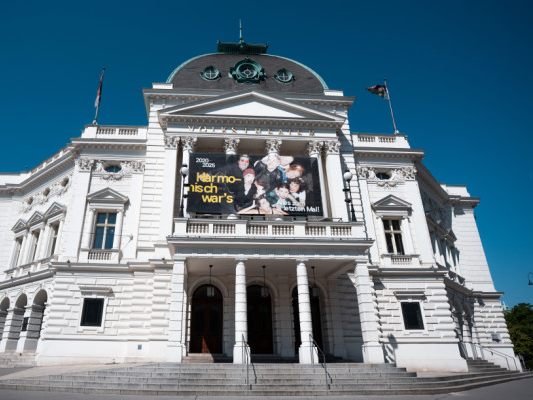 Volkstheater-sucht-Erz-hlungen-von-Wienern-f-r-Theaterst-ck