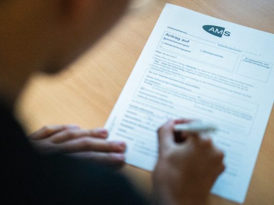 Aufregung-um-Einsparungen-bei-Jugendcoaching-an-AHS-und-BHS