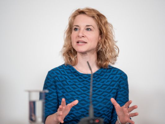 ME-CFS-sterreich-begr-t-500-Mio-F-rderung-in-Deutschland