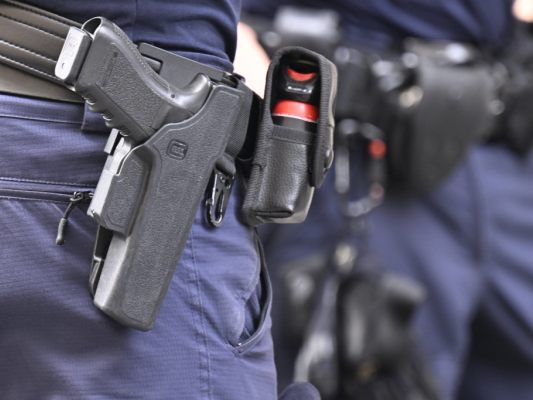 40-J-hrige-in-Wien-wollte-Polizisten-ins-Bein-bei-en