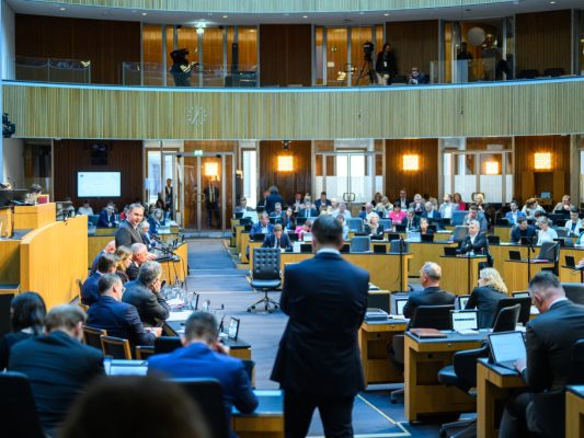 Nationalrat-schafft-Klebevignette-ab