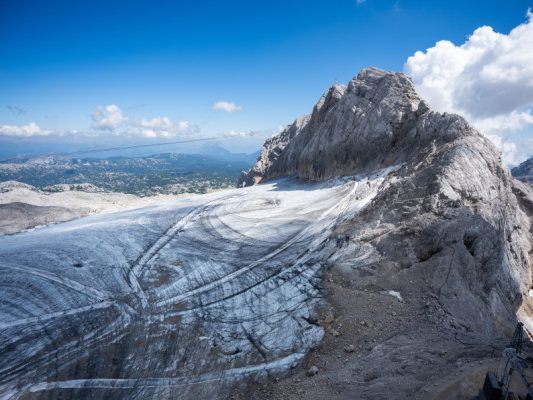 Österreichs Gletscher - im Bild der Dachsteiner Gletscher - schmelzen