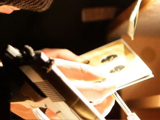 goldm-nzen-aus-museum-in-lausanne-gestohlen