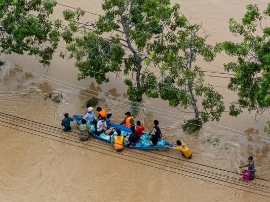 Hochwasser-und-Erdrutsche-nach-Starkregen-in-Vietnam