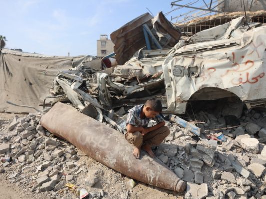 Bericht-Vier-Tote-bei-israelischem-Luftangriff-in-Gaza