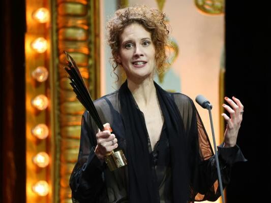 Nestroy-Preise-f-r-quot-Fr-ulein-Else-quot-und-Martin-Schwab