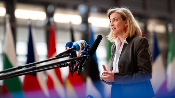 Meindl-Reisingre lobt Fortschritte Albaniens auf dem Weg in die EU