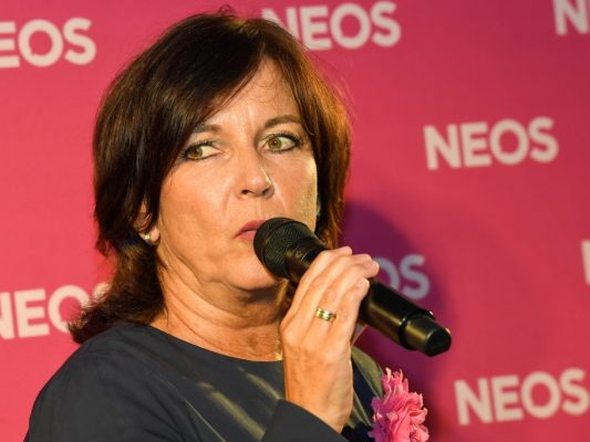 Tiroler-NEOS-Versammlung-mit-Wahl-von-Oberm-ller-zur-Chefin