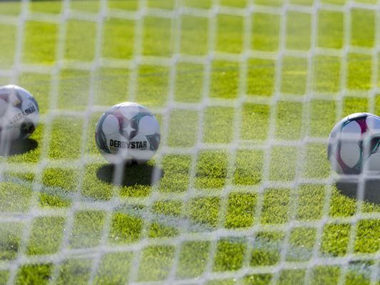 Konkursverfahren-ber-Fu-ball-Zweitligist-Stripfing-er-ffnet