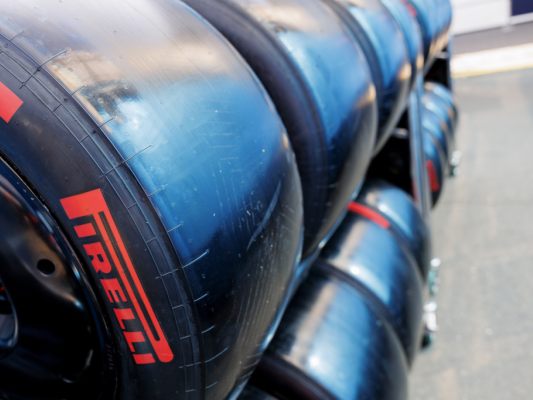 Rundenlimit-f-r-Reifen-beim-Formel-1-WM-Lauf-in-Katar